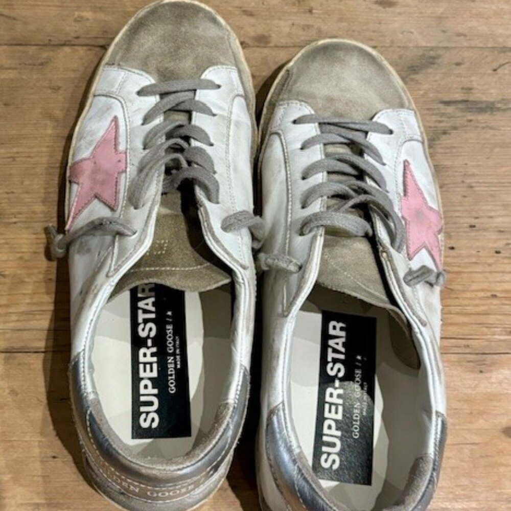 Women's Golden Goose Super Star Low Tops Size 8.5